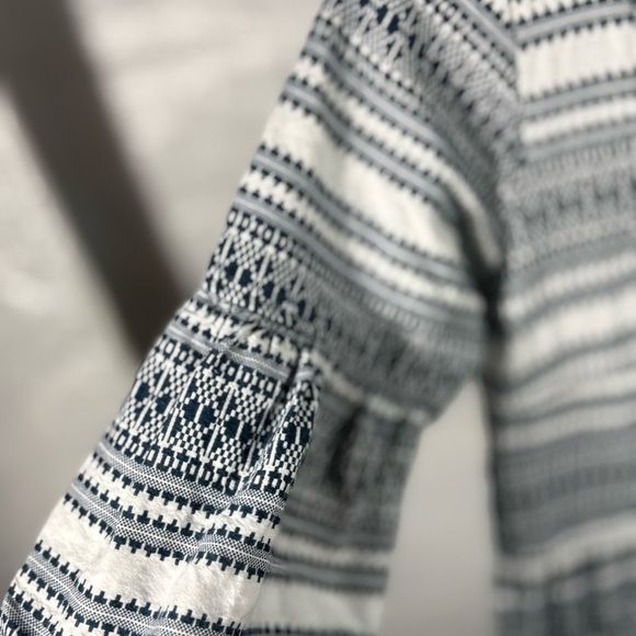 Ariat Blue and White Patterned Dress - Picture 3 of 6